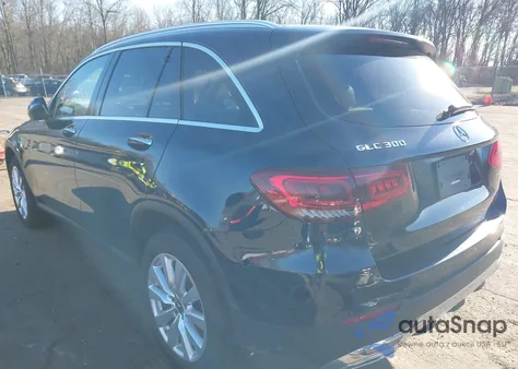 2021 Mercedes-Benz Glc 300 4Matic z USA, uszkodzony, nr VIN W1N0G8EB5MF935109